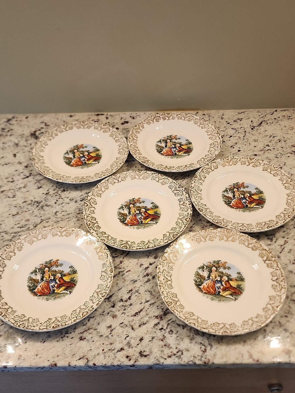 VTG- 6 Dessert Plates - Picture 2 of 4